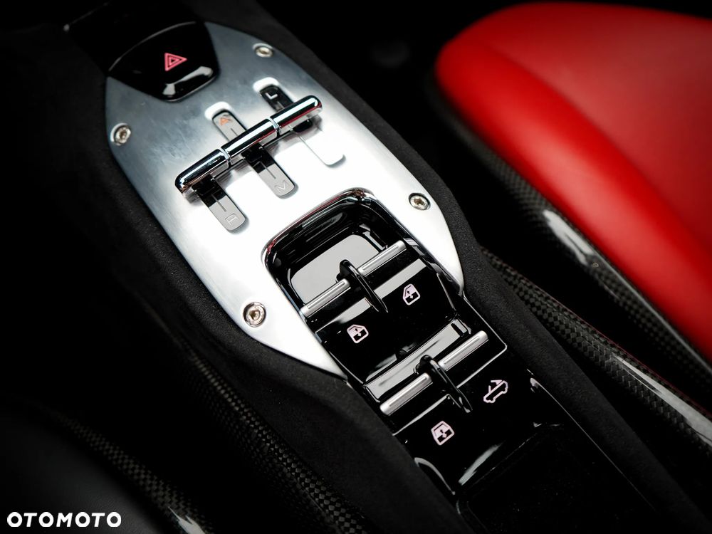 Ferrari SF90 Spider - 29