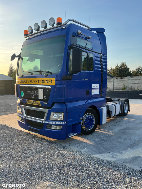 MAN TGX low deck