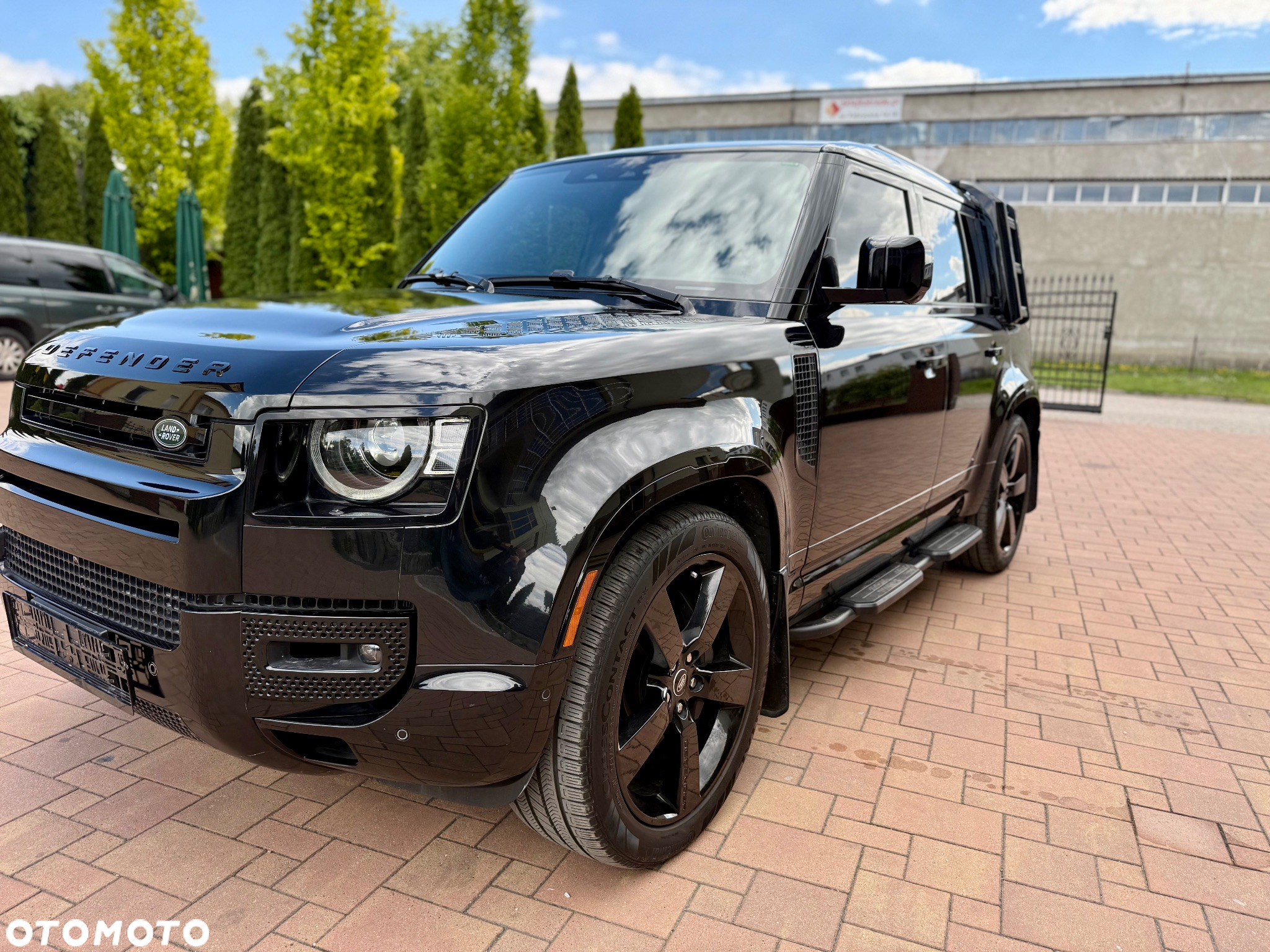 Land Rover Defender 110 P400 X-Dynamic S - 3
