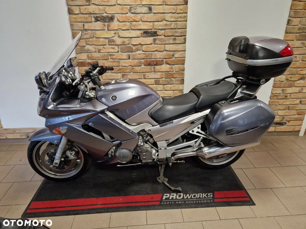 Yamaha FJR - 7