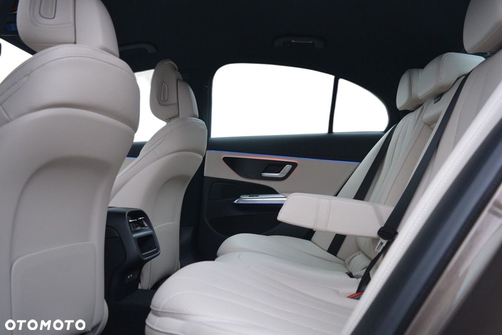 Mercedes-Benz Klasa E - 8