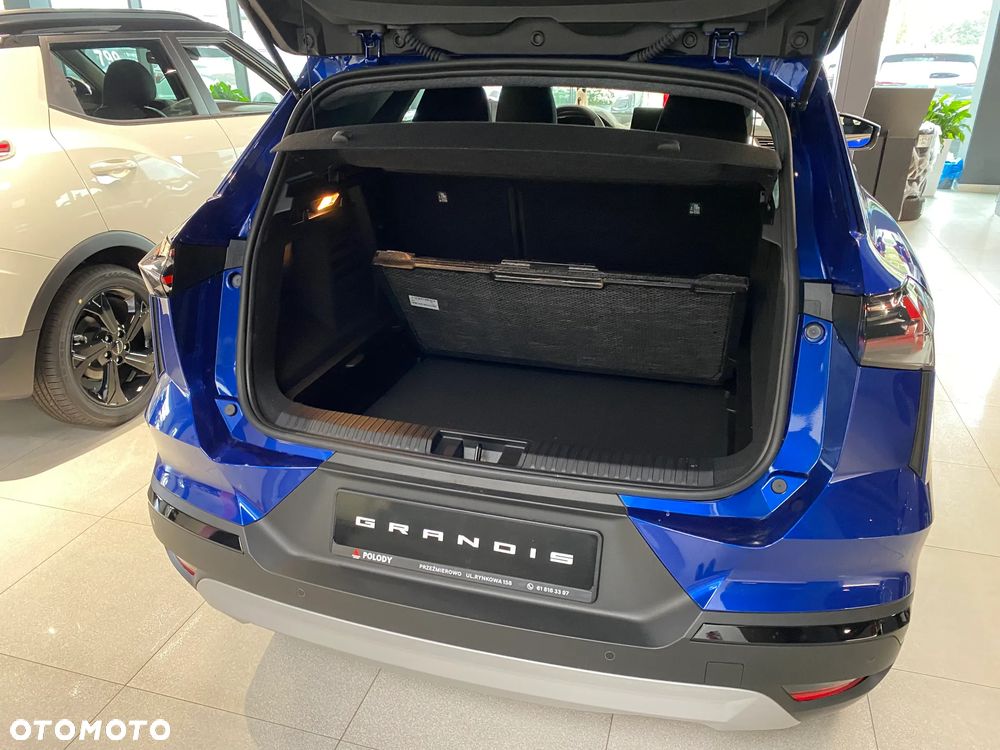 Mitsubishi Grandis - 9