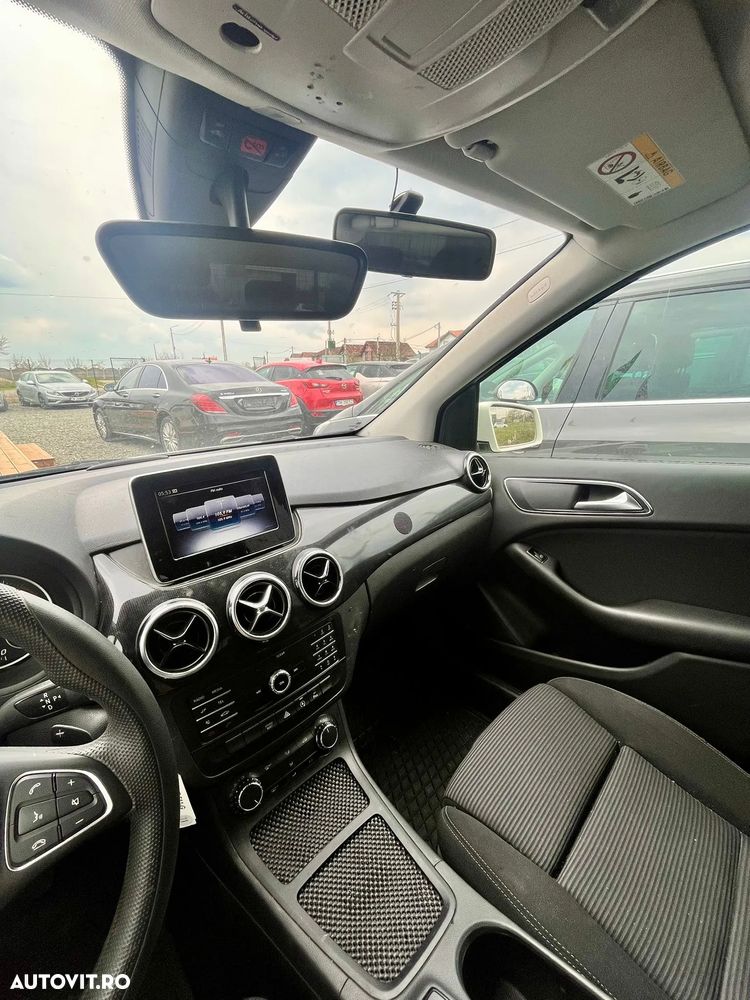 Mercedes-Benz B 220 - 6