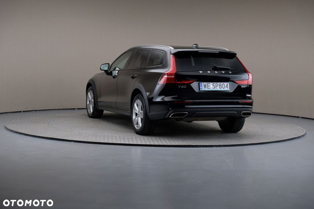 Volvo V60 Cross Country - 2