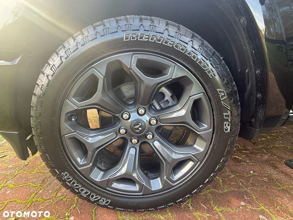 RAM 1500 5.7 Crew Cab Shortbed Limited Black - 27