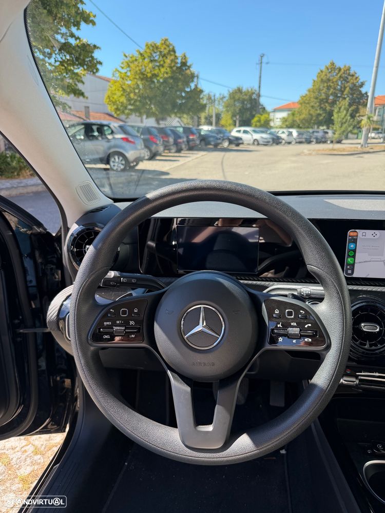 Mercedes-Benz A 250 e - 4
