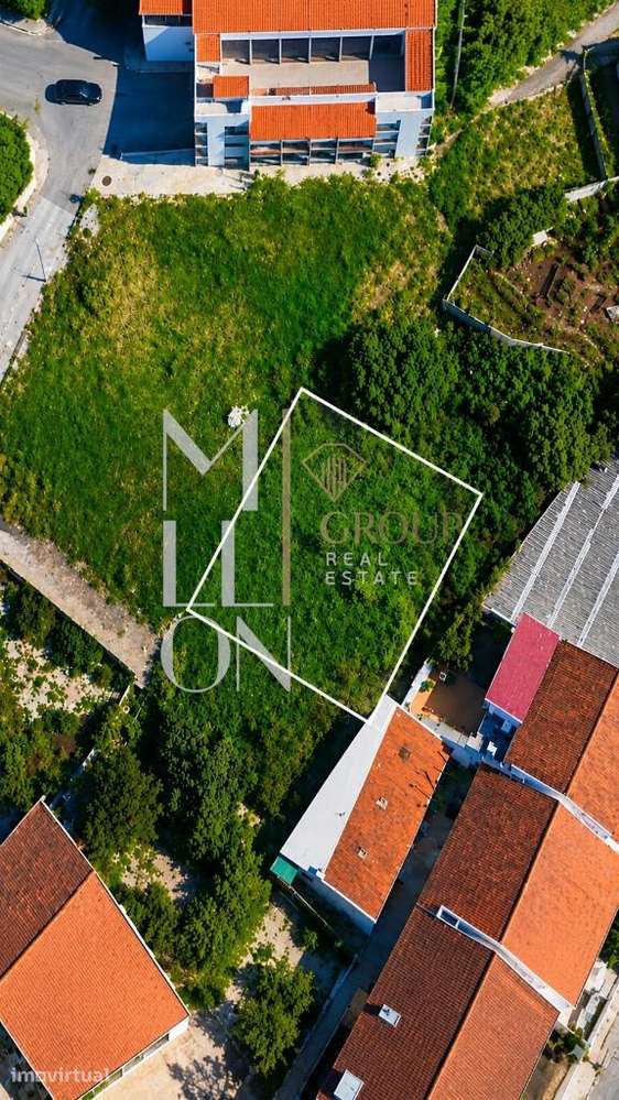 Terreno Urbano 210m2 | Construção até 315m2 | Amadora - Grande imagem: 2/12