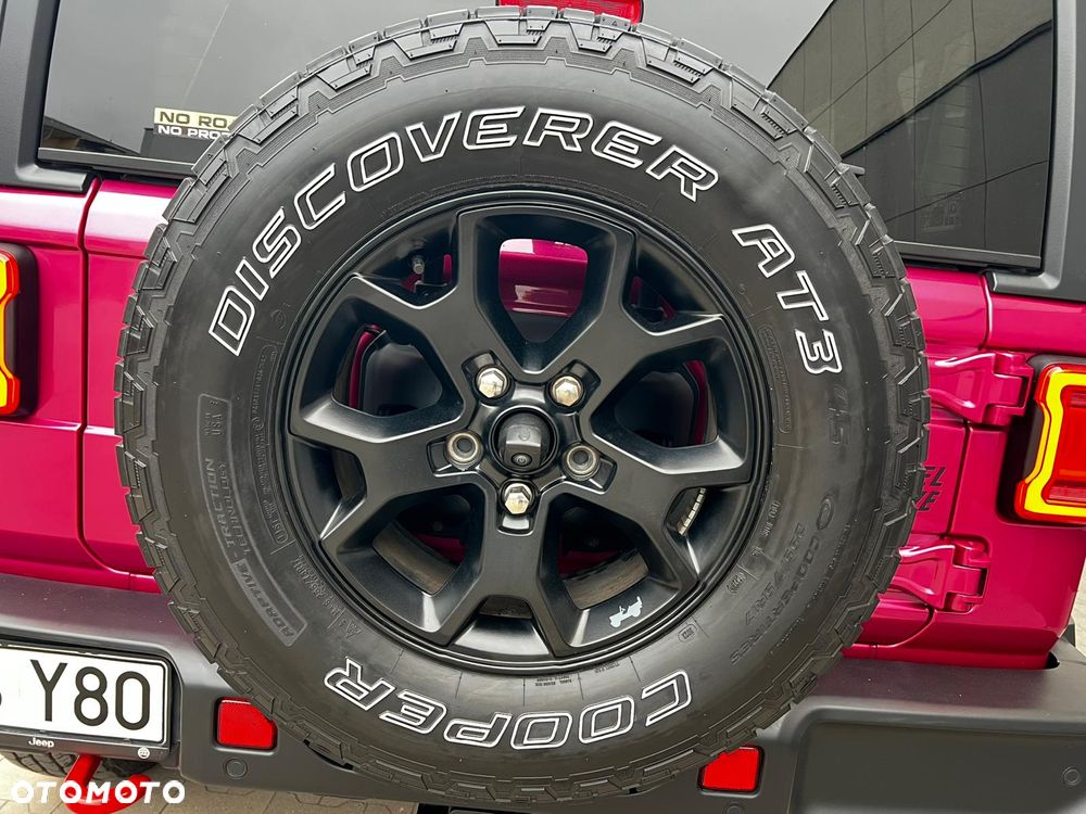 Jeep Wrangler - 33