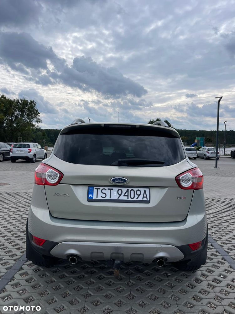 Ford Kuga 2.0 TDCi 4x4 Titanium - 4