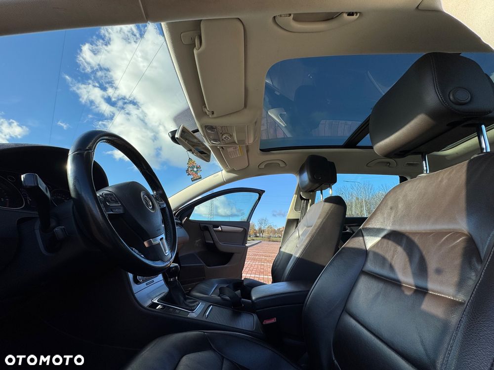 Volkswagen Passat 1.6 TDI Perfectline - 13