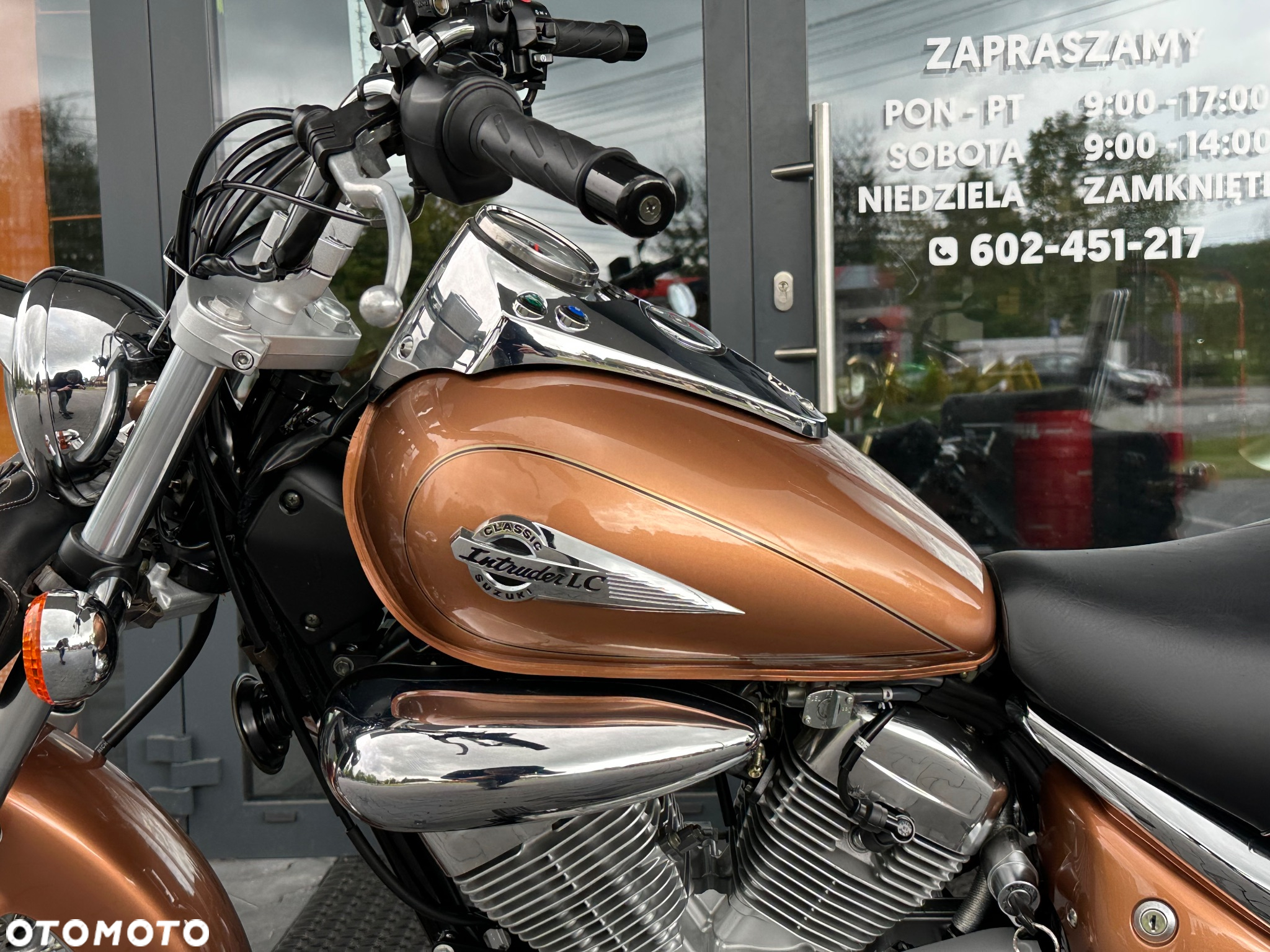 Suzuki Intruder - 33