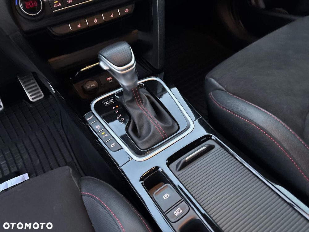Kia ProCeed - 15