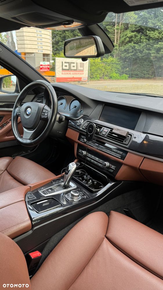 BMW Seria 5 520d xDrive Luxury Line - 7