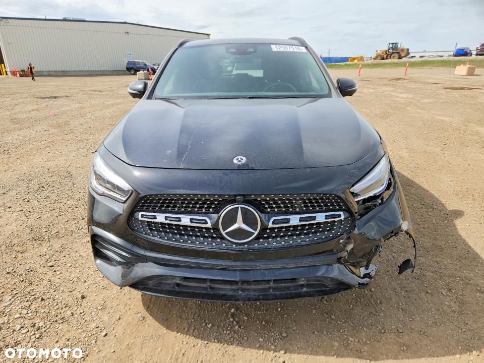 Mercedes-Benz GLA 250 4-Matic AMG Line - 6