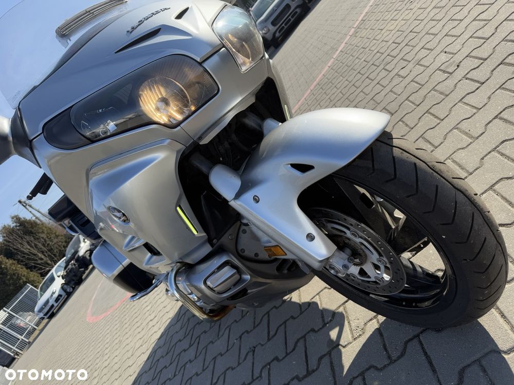 Honda GL - 10