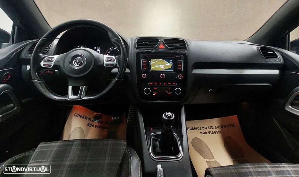 VW Scirocco 2.0 TDI Sport - 11