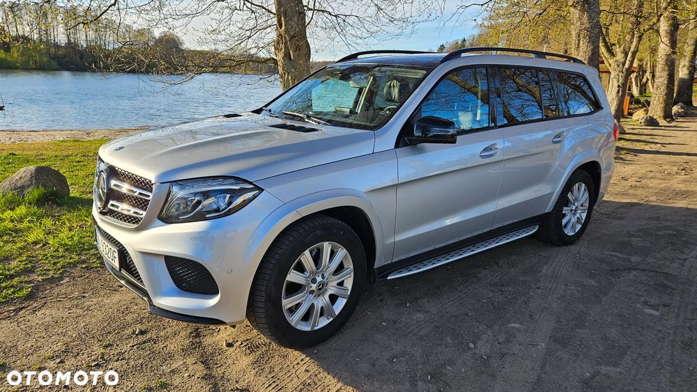 Mercedes-Benz GLS - 12