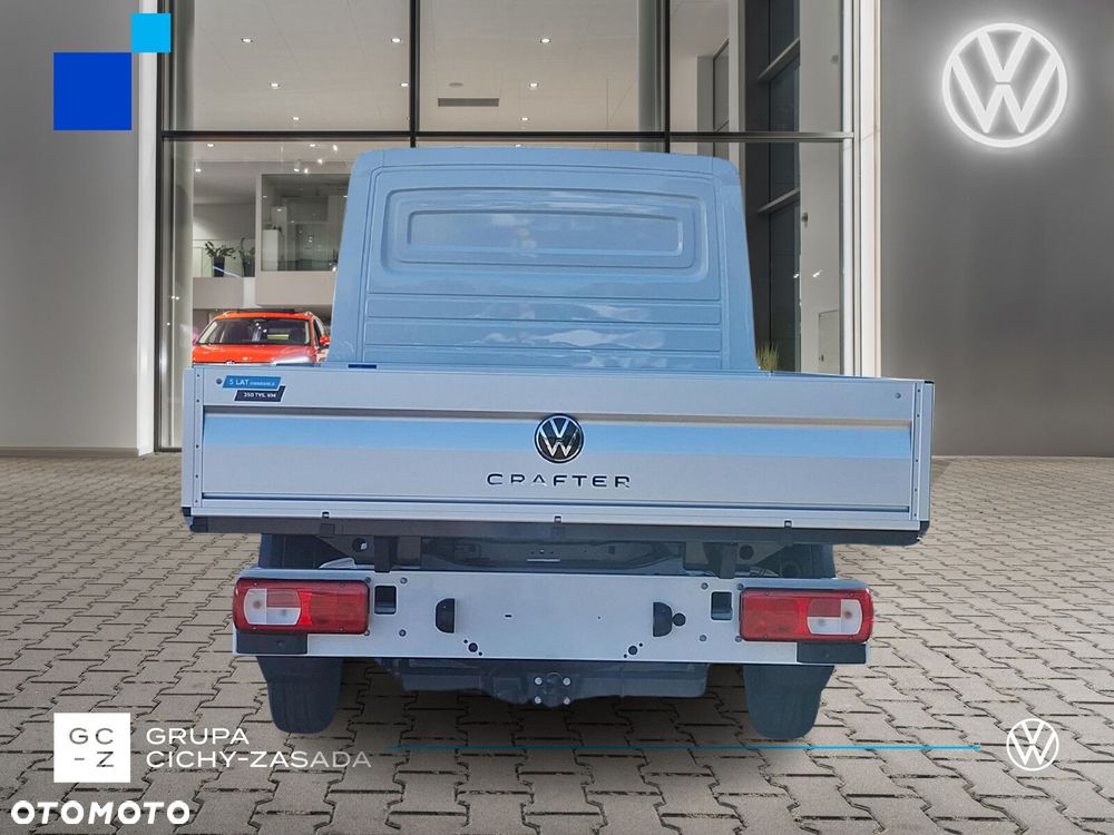 Volkswagen Crafter 35 Skrzyniowy z podwójną kabiną silnik: 2,0 l EU6 SCR 140 KM / skrzynia biegów: Przedni napęd manualna 6-biegowa rozstaw osi: 3640 mm - 4