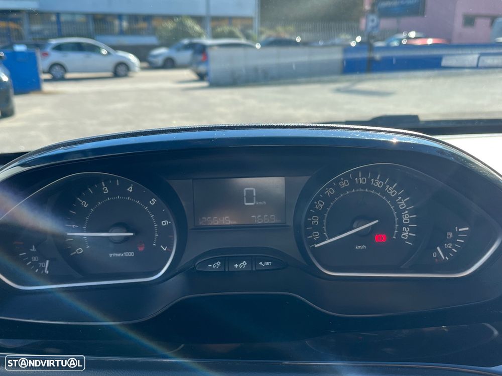 Peugeot 208 1.2 PureTech Active - 27