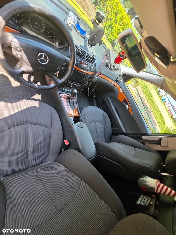 Mercedes-Benz Klasa E 280 CDI 4-Matic Elegance - 27