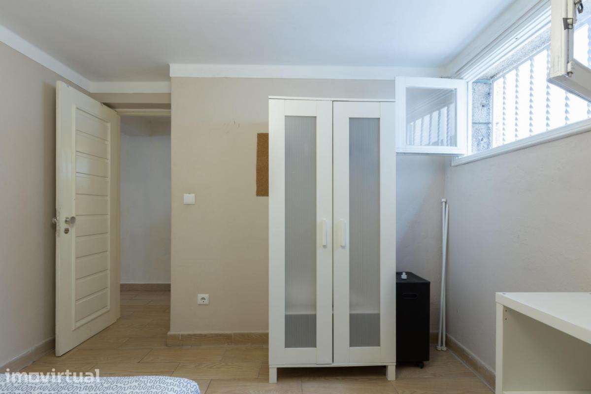 Quarto - localizado em Paranhos Porto - Grande imagem: 4/37