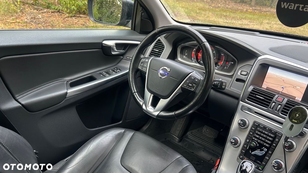 Volvo XC 60 D4 Momentum - 38