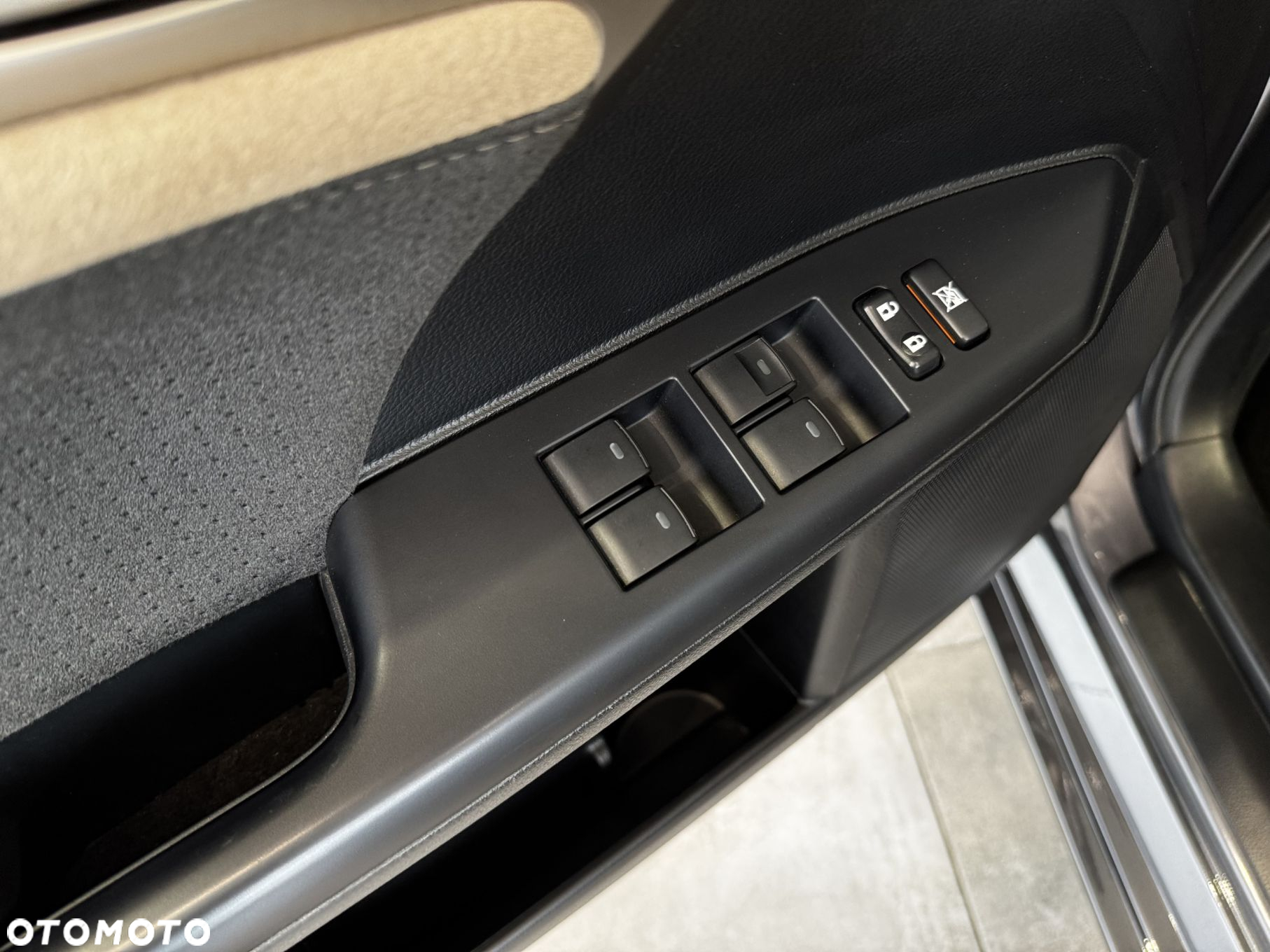 Lexus CT - 15