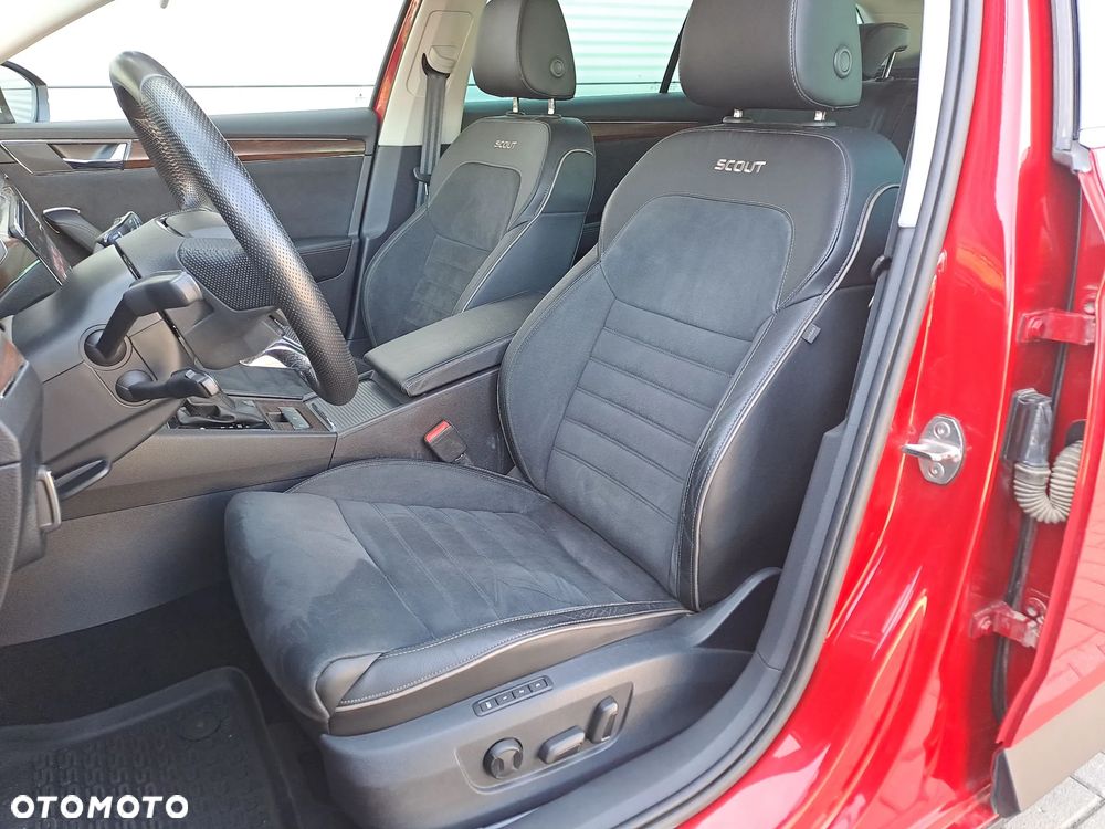 Skoda Superb 2.0 TDI SCR 4x4 Scout DSG - 14