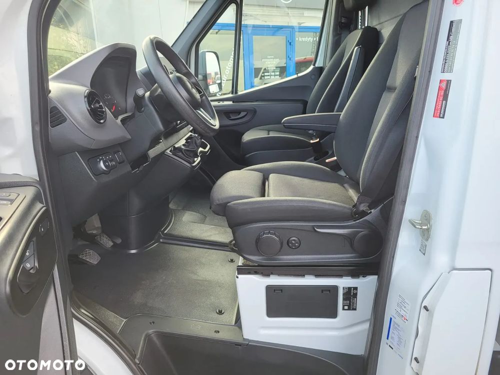 Mercedes-Benz SPRINTER 907 516 - MAXI- KONTENER 4,30M+WINDA-DMC 3500 KG - 22