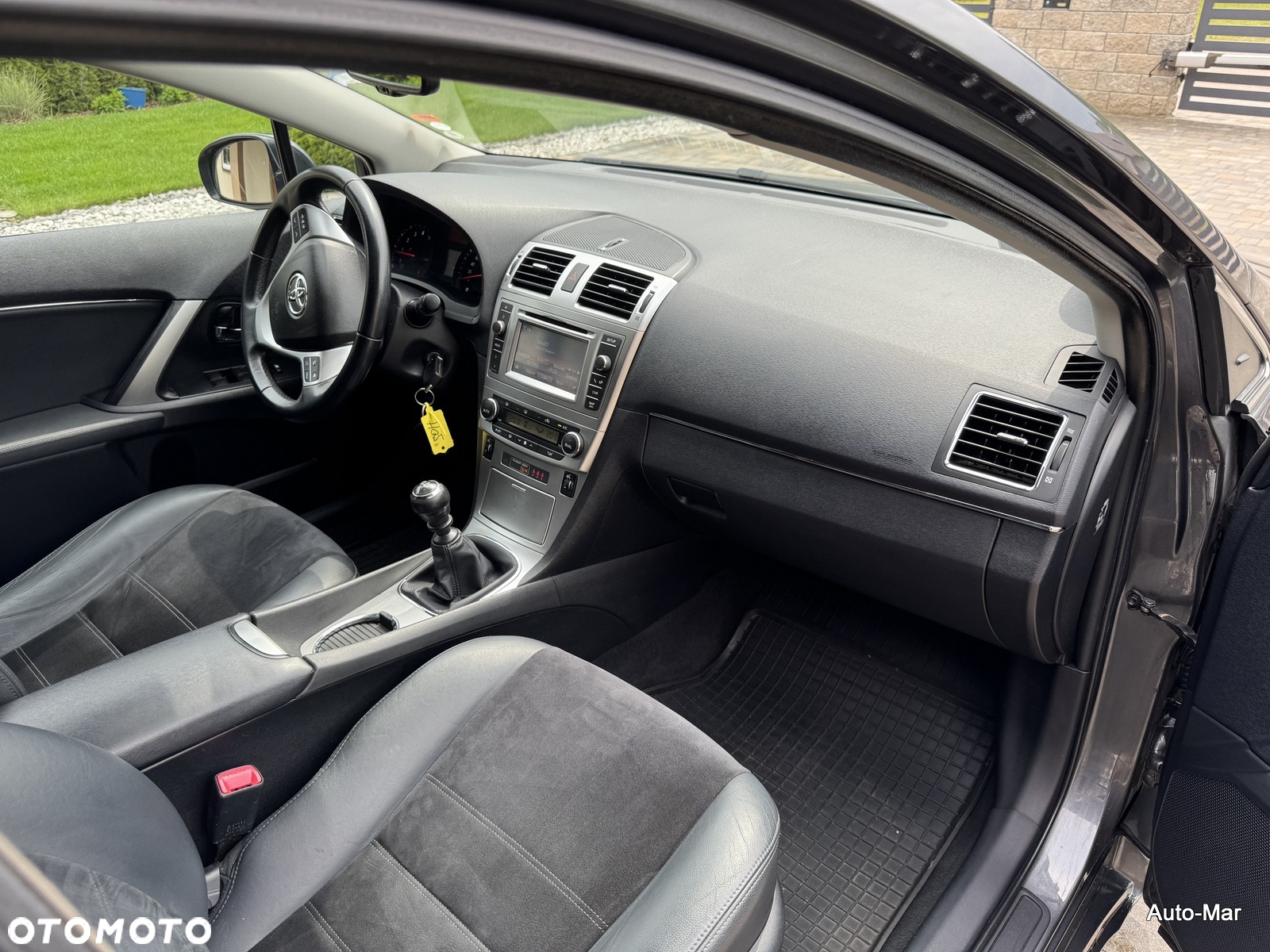Toyota Avensis 1.8 Premium - 21