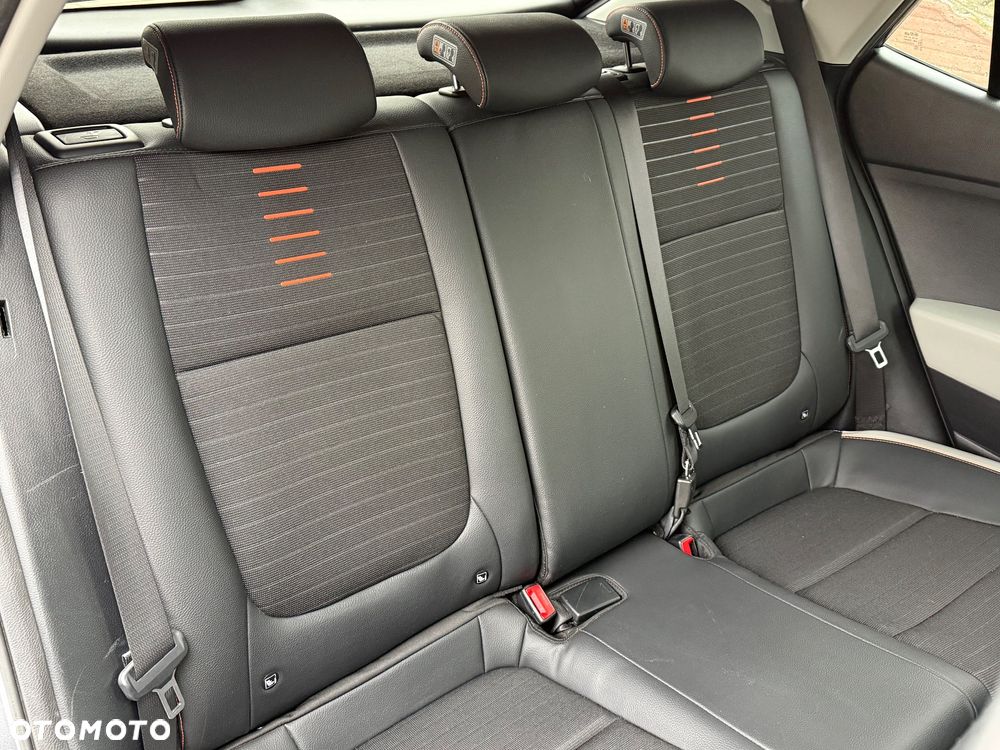 Kia Stonic 1.0 T-GDI 120 Platinum Edition - 22