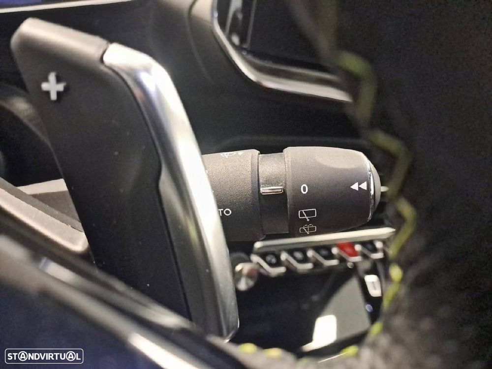 Peugeot 2008 1.2 PureTech GT EAT8 - 15