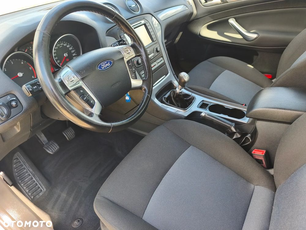 Ford Mondeo 1.6 TDCi Ambiente - 12
