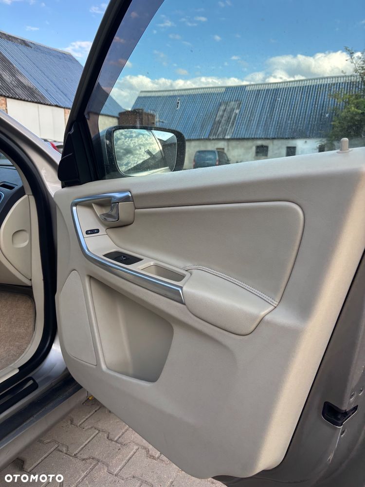 Volvo XC 60 B5 B AWD Essential - 13