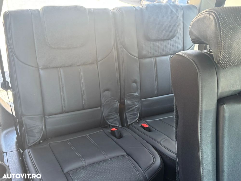 Mahindra XUV 500 - 14