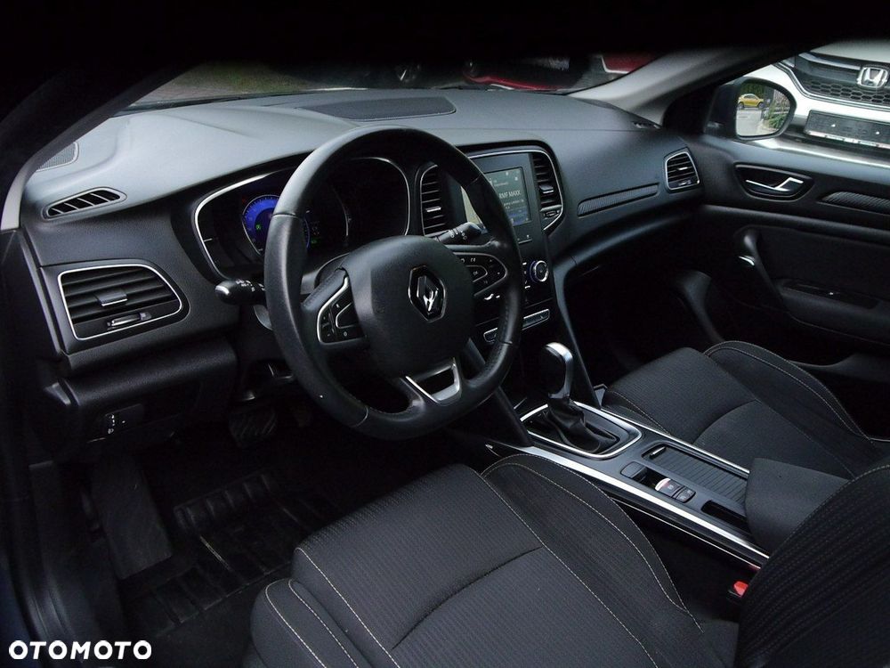 Renault Megane ENERGY TCe 140 EDC LIMITED - 26