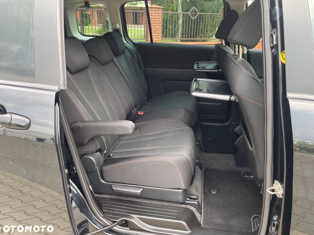 Mazda 5 - 21