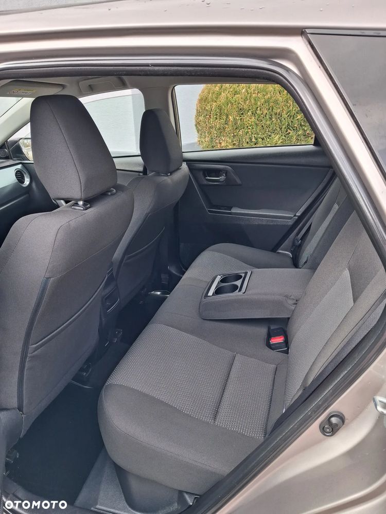 Toyota Auris - 9