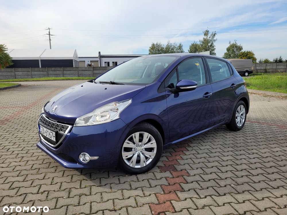 Peugeot 208 - 35