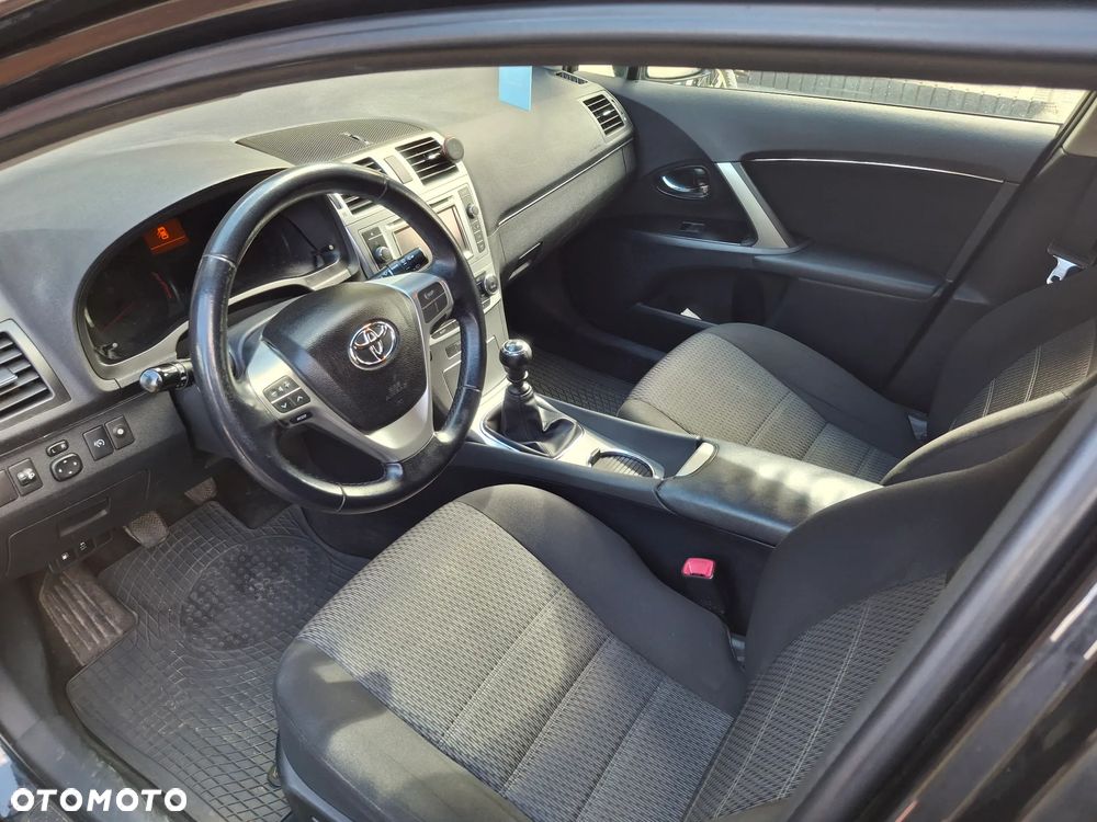 Toyota Avensis 2.0 D-4D Premium - 8