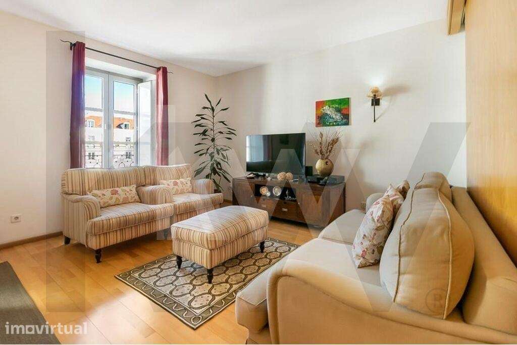 APARTAMENTO T3, DUPLEX,  NA PRAÇA LUÍS DE CAMÕES Nº10 A 16, CHIADO, VI - Grande imagem: 3/45