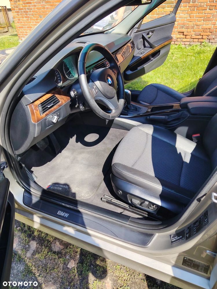 BMW Seria 3 318i - 21