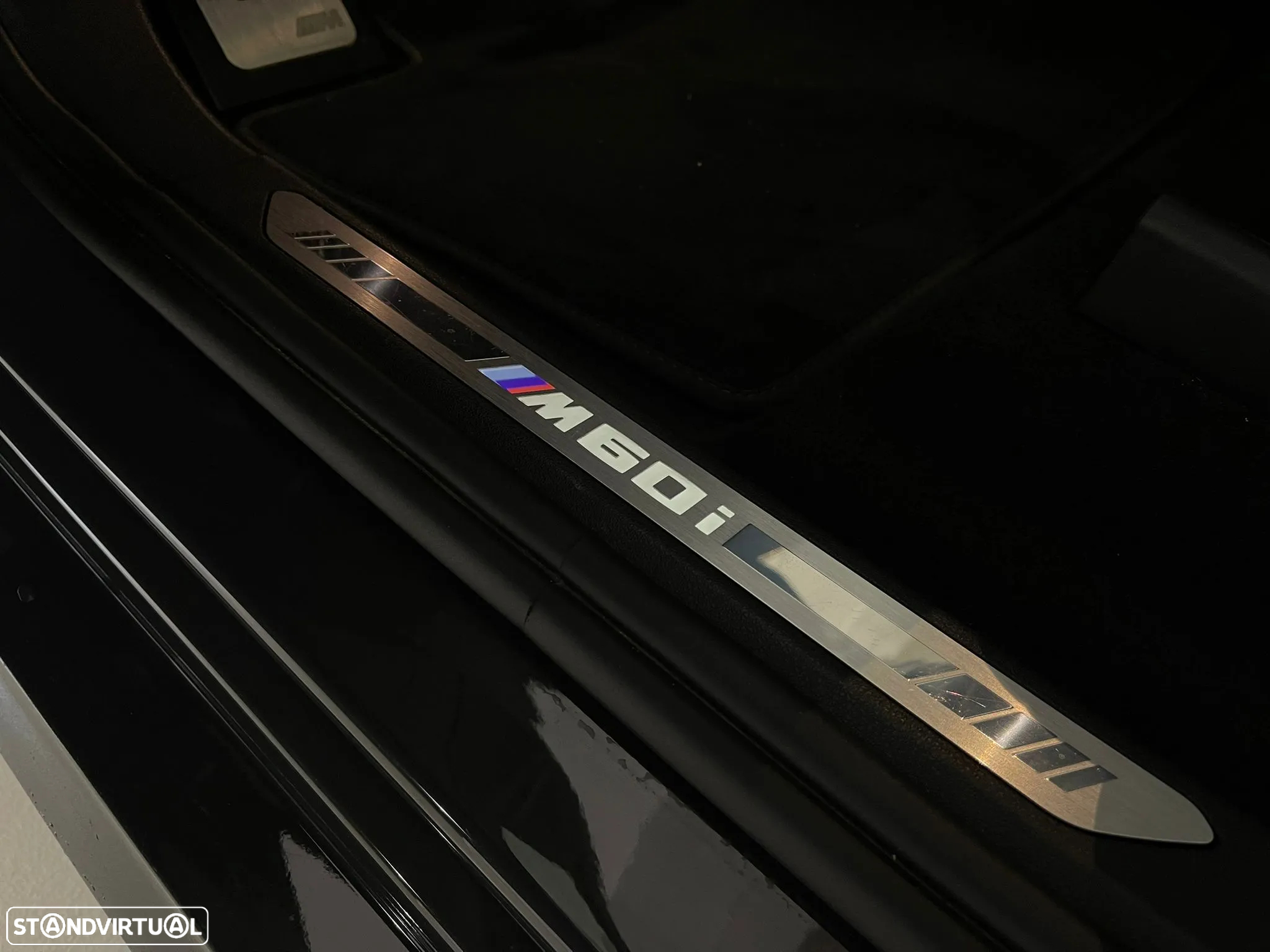 BMW X7 M M60i - 14