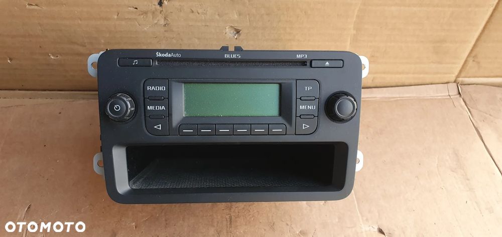 Radio radioodtwarzacz oryginał Skoda Roomster I Lift 5J0035152A - 1