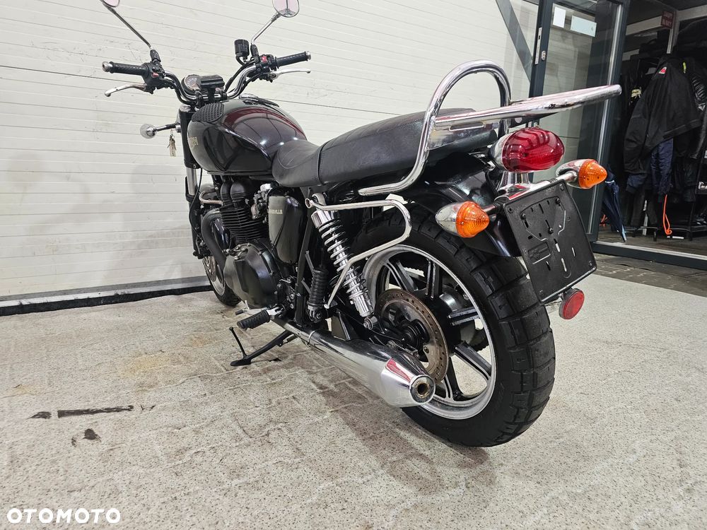 Triumph Bonneville - 17