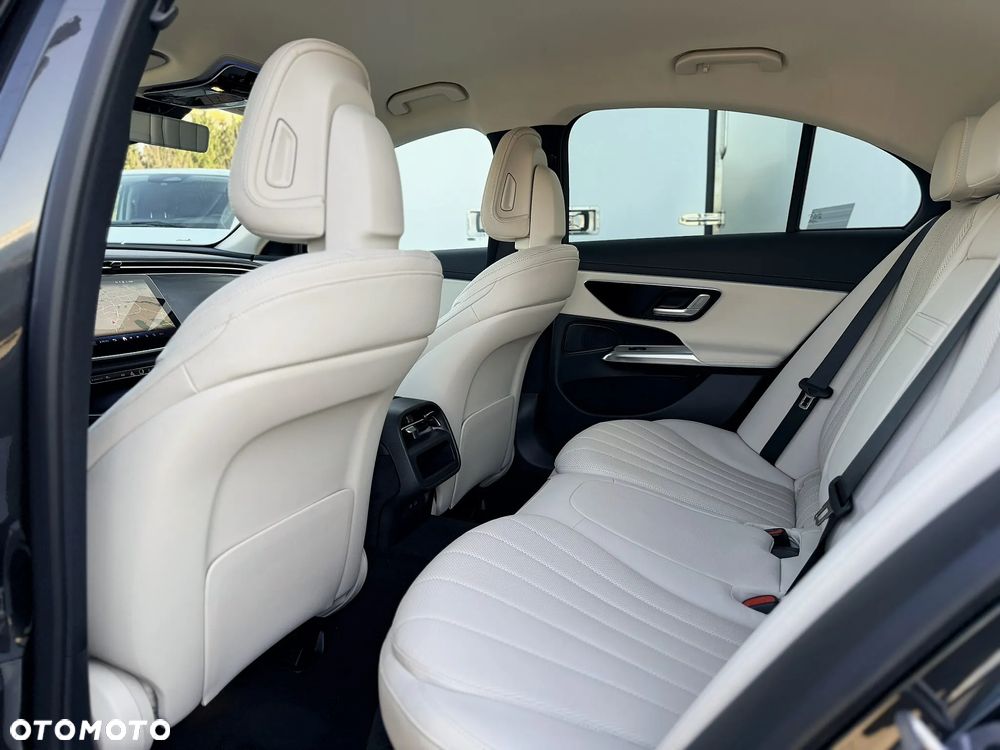 Mercedes-Benz Klasa E - 29