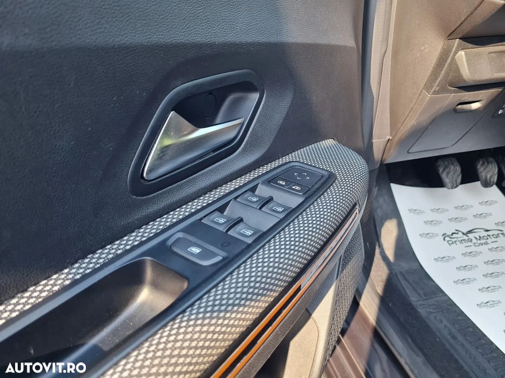 Dacia Sandero Stepway TCe 90 MT6 Comfort - 21