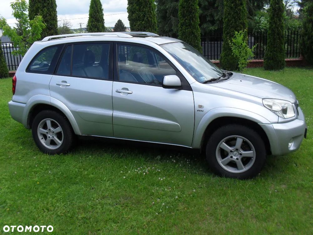 Toyota RAV4 2.0 VVT-i 4x4 - 17