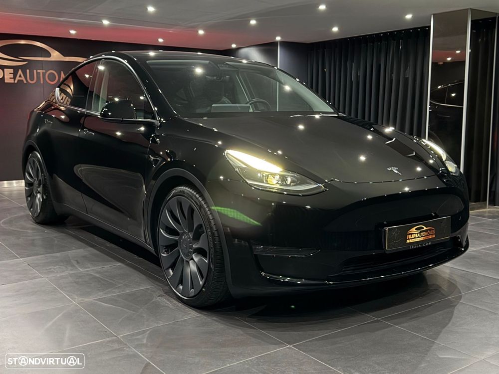 Tesla Model Y Performance Dual Motor AWD - 9