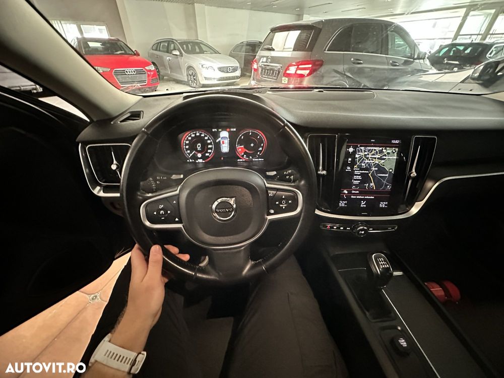 Volvo V60 D3 DRIVe Kinetic - 10